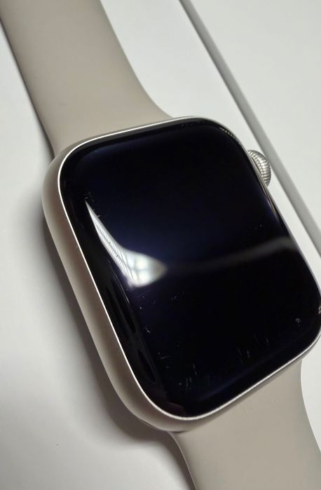 Apple Watch Series 8 GPS, 41мм (Starlight Aluminium Case)