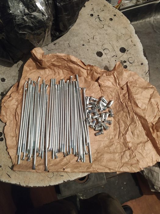 Продам   шпиці на яву 634 тормозну лапку