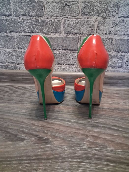 Босоніжки на шпильці, розмір 37