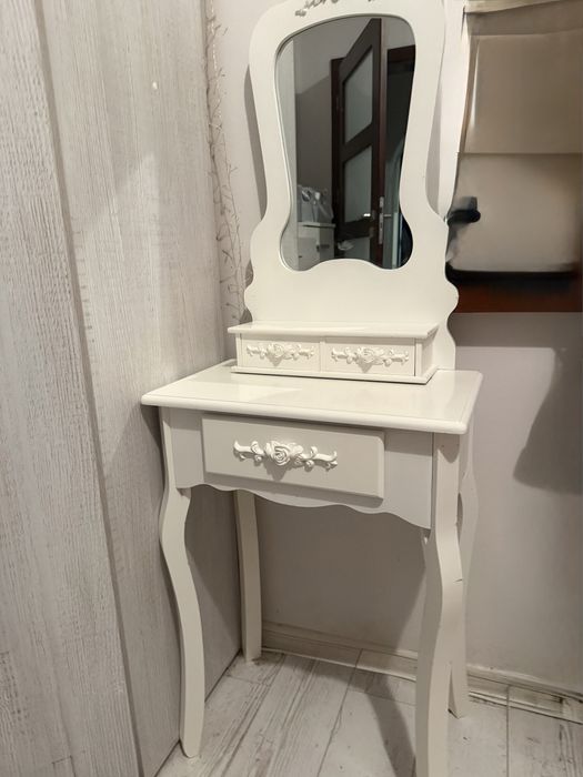 Toaletka biala 50 x 59 x 136 cm