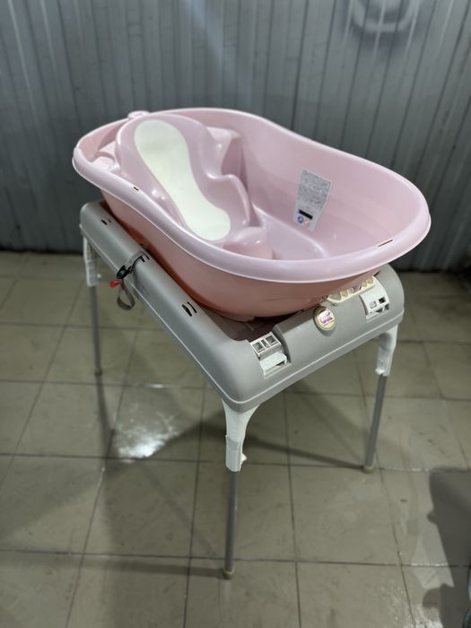 Ванна з анатомічною гіркою OK Baby