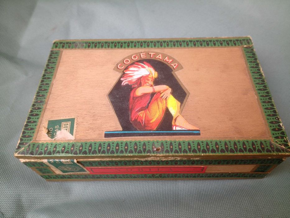 Caixa antiga Cogétama de cigarrilhas em madeira 155x100x45mm