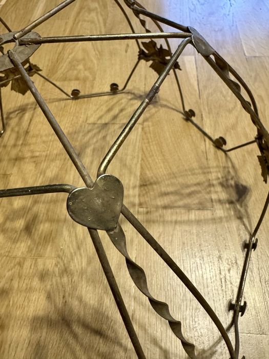 Ozdobny metalowy klosz do lampy z zapięciami