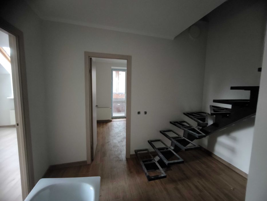 Ніхто не жив!  2к з новим ремонтом Центральний Парк Парк Незнайки. Газ