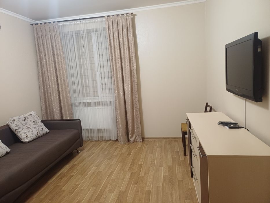 Оренда 1к. Газ. Висока, 10а.