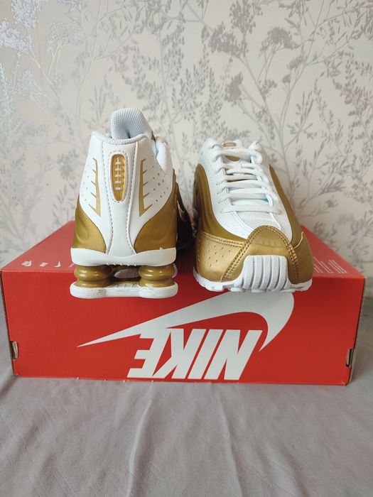 Nowe buty Nike Shox R4 rozmiar 38