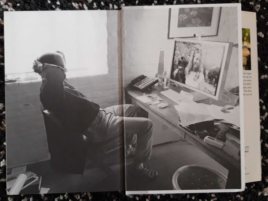 Livro capa dura Steve Jobs de Walter Isaacson