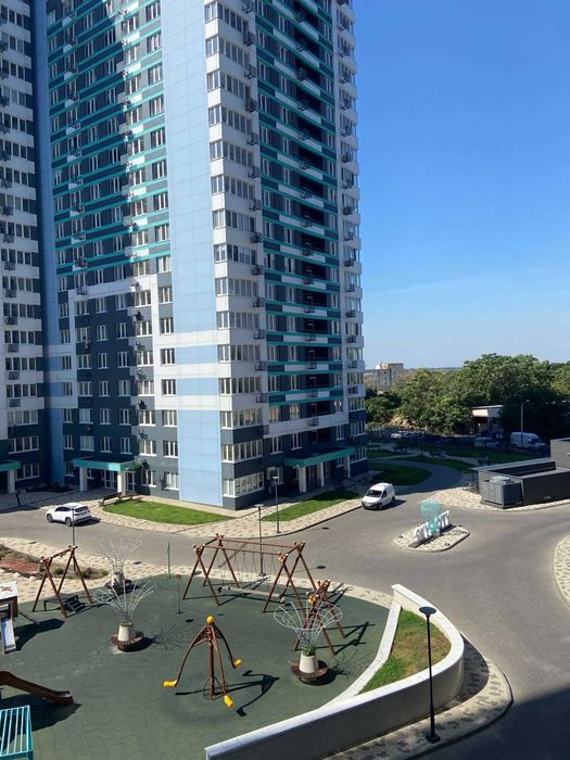 Продам 1кімнатну квартиру в ЖК " Скай Сіті" на Черемушках/ Варненская