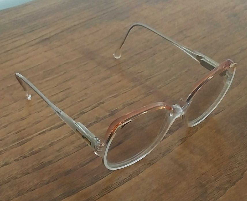 Óculos Marca "Safilo" com uma armação Vintage de Acetato Anos 1970/80