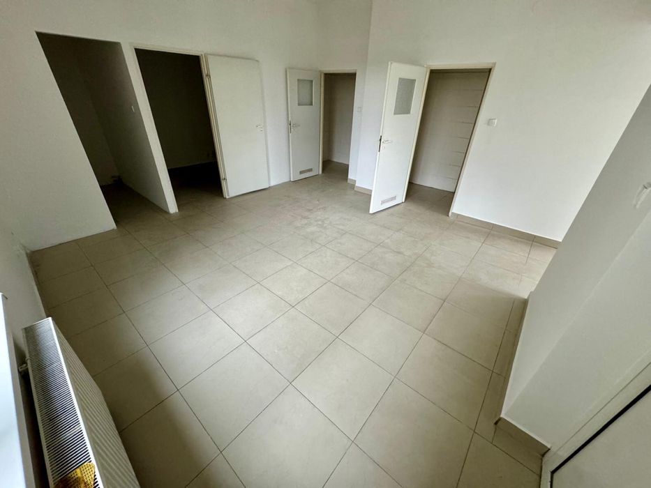 Wynajmę lokal handlowo-usługowy 3900zł