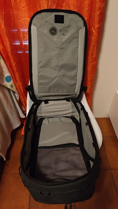 Mochila Peak Design Travel Backpack 45