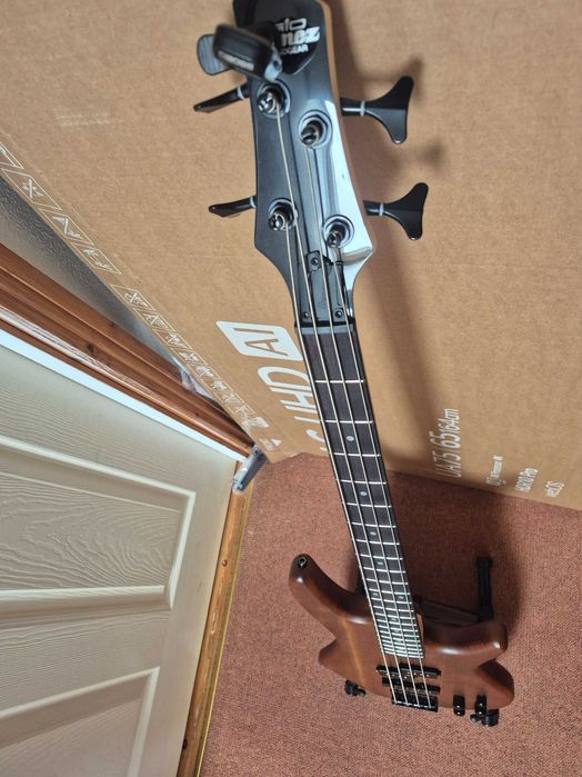 Gitara basowa ibanez gio 200