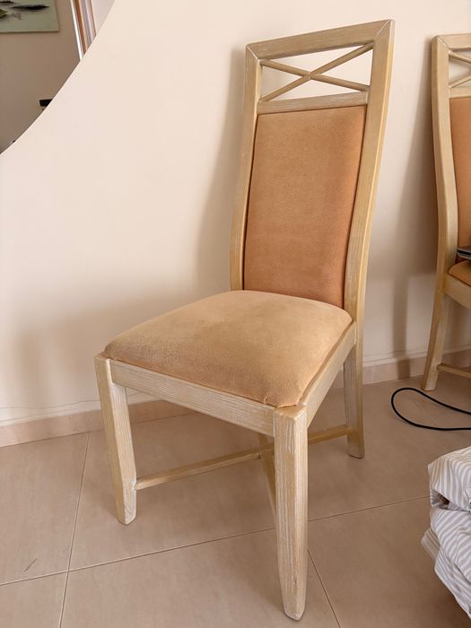 Mesa de vidro com 4 cadeiras