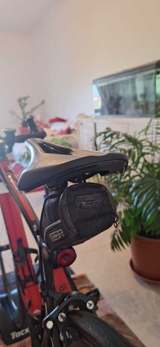 Selim Fizik Argo R5 150mm Preto