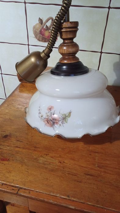 Lampa retro z falbanką