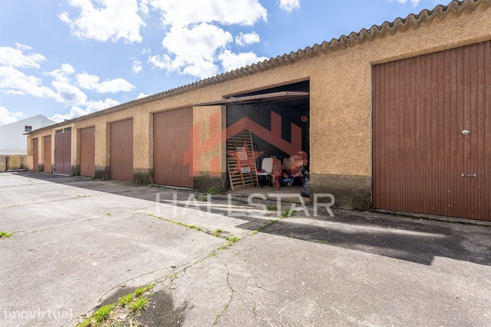Garagem Exterior / Centro da Cidade de Leiria