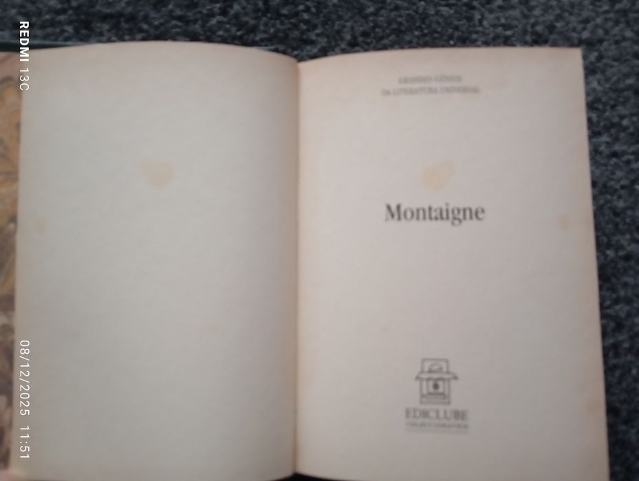 Livro "Ensaios" de Montaigne