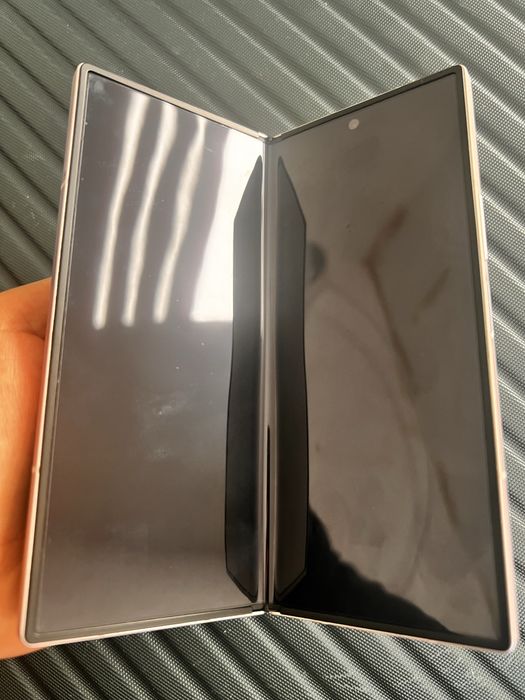 Samsung galaxy z fold6 pink