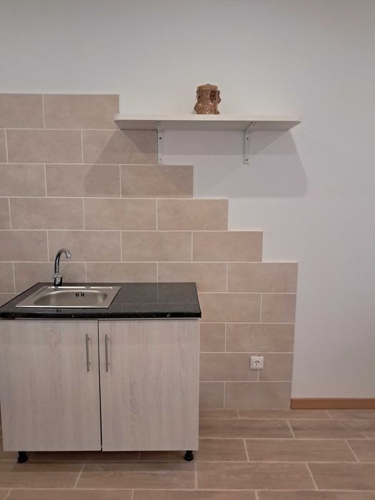 Moradia com quintal e anexo