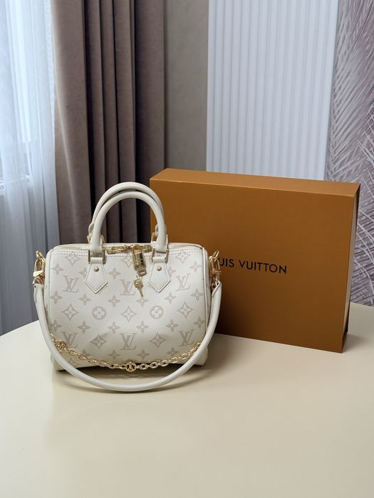Сумка Louis Vuitton Speedy Bandouliere 25 Monogram