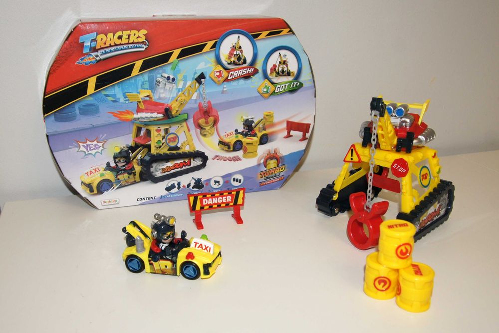 T-Racers   zestaw  Turbo Crane    Magic Box