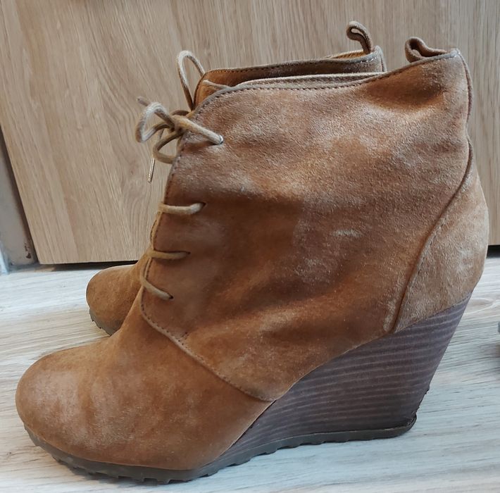 Damskie buty wiosenne botki zamsz nubuk Reserved r. 39