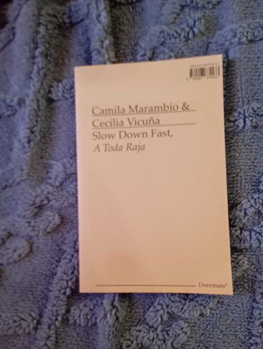 Livro Camila Marambio Slow Down Fast