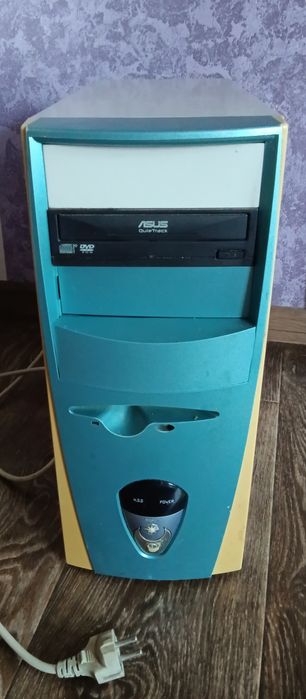 Системний блок до комп'ютера