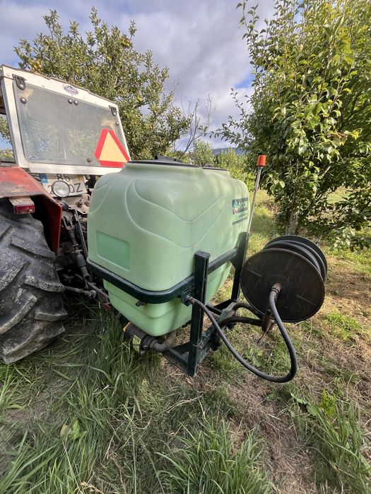 Pulverizador rocha  350 litros