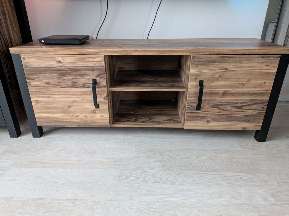 Zestaw mebli do salonu Szafka RTV+ 2 Witryny