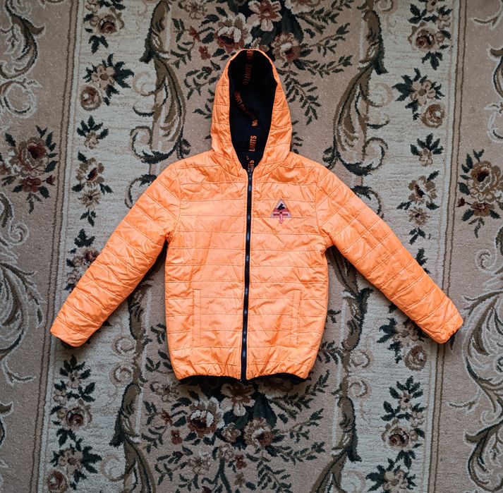 Двухстороння весняна курточка