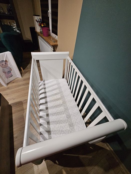 Sprzedam łóżeczko dziecięce