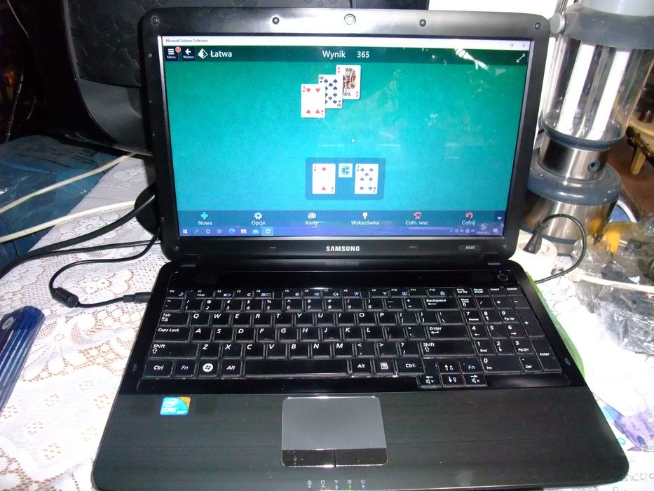 Laptop; Samsung R540 i3, Toshiba Satelite L100-112