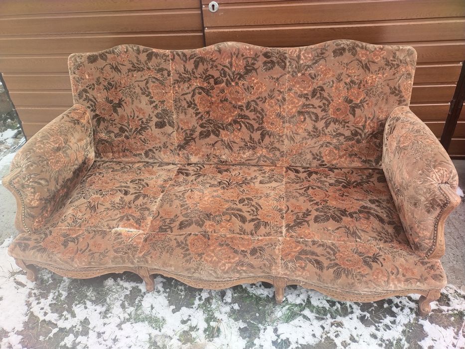 Sofa i dwa fotele