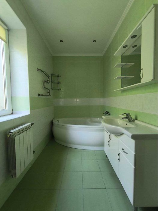 Продам коттедж з меблями та технікою по сертифікату