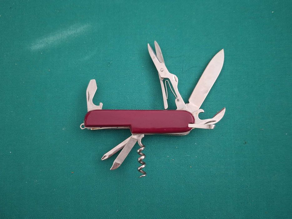 4 Canivetes Multifunções antigos