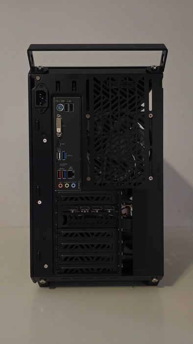 Wydajny PC do gier 1440p/1080p | Ryzen 5 5600X | RX 6700 XT 12GB | 32GB RAM | AIO | BeQuiet