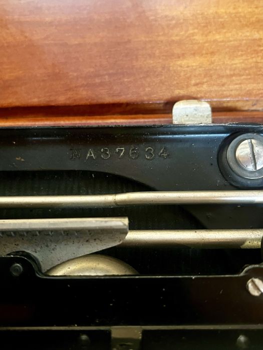 Antiga maquina de escrever Remingon Portable 1923