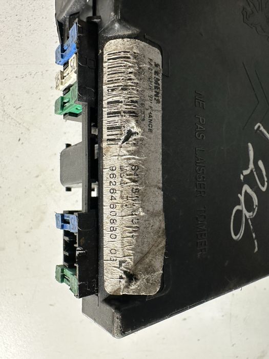 Caixa de fusíveis bsi  Peugeot 206