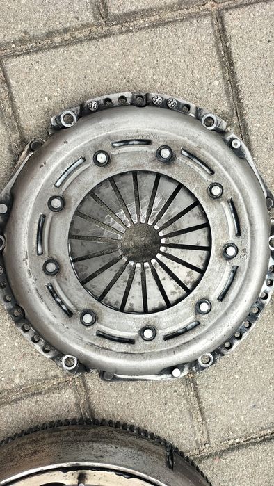 Sprzęgło z dwumasą citroen C4 Picasso 1,6 HDi 2007