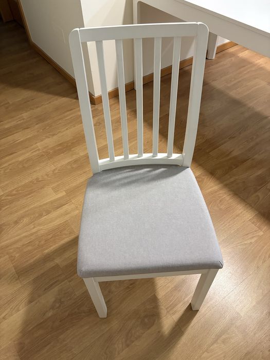 Mesa de jantar com 6 cadeiras - IKEA