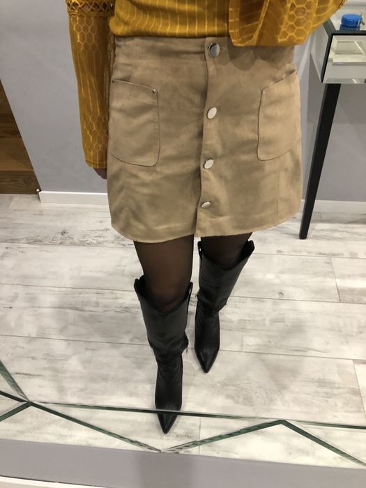 Spodniczka zamszowa r.m