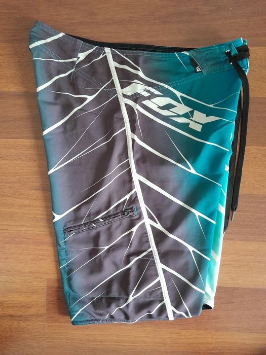 FOX BoardShorts Calções de Praia Tam.32
