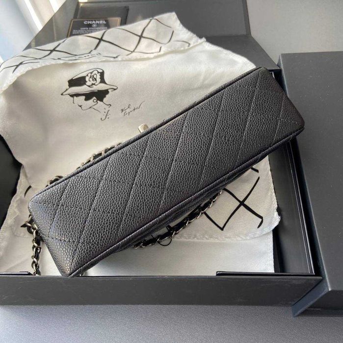 Damska torebka Chanel Classic Flap