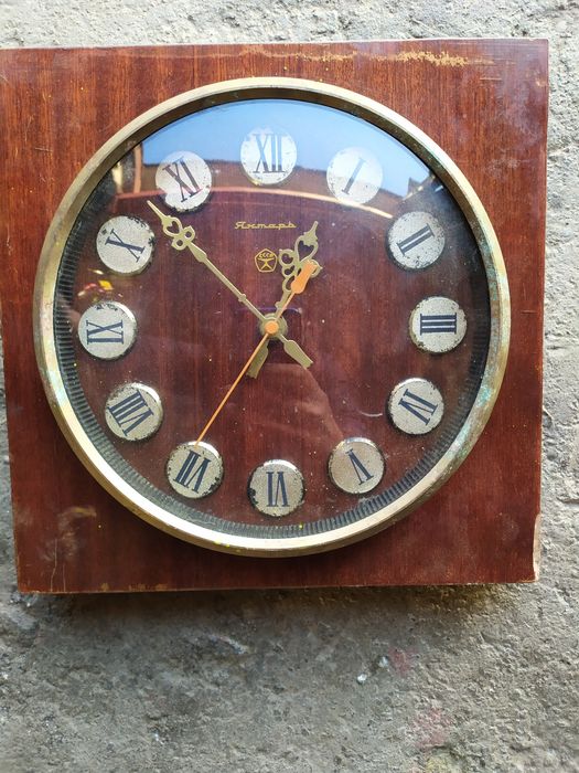 Часы настенные разные. (договорная).