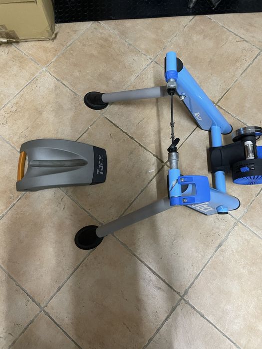 Rolo de treino e sensor de cadencia