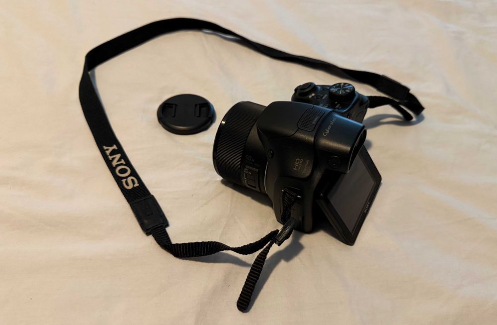 Câmara Sony Cyber-shot DSC-HX400V – Com Mala