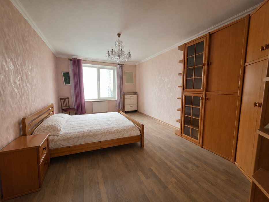 3к квартира продаж ЖК "Ліко-Град" вул. Ю. Здановської 54А. Меблі техніка. Терміново! М Васильківська Іподром
