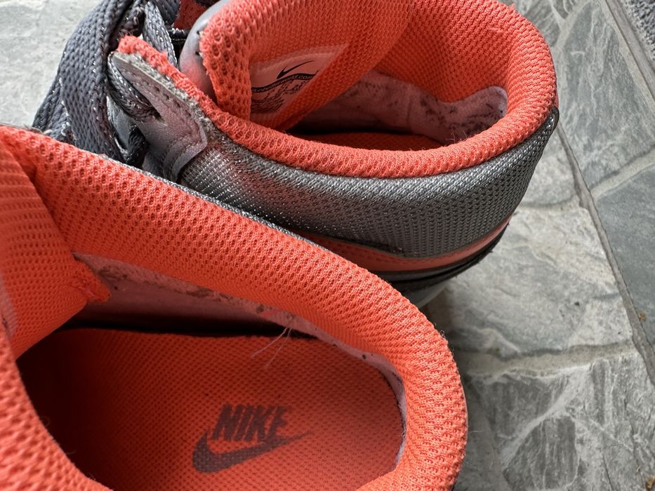 Sneakersy Nike Wolf 37,5