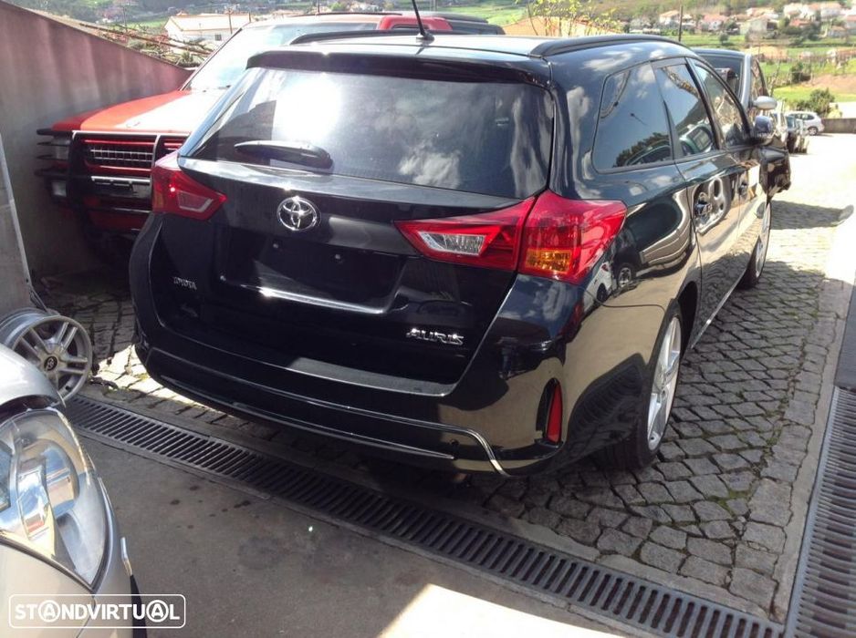Toyota Auris Sport Tourer 2015 para peças